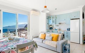 Boutique Apartment With Bbq Terrace And Ocean Views